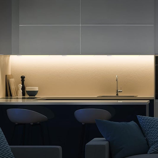 PLAFONIERA SOTTOPENSILE A LED (645X37X22 mm)